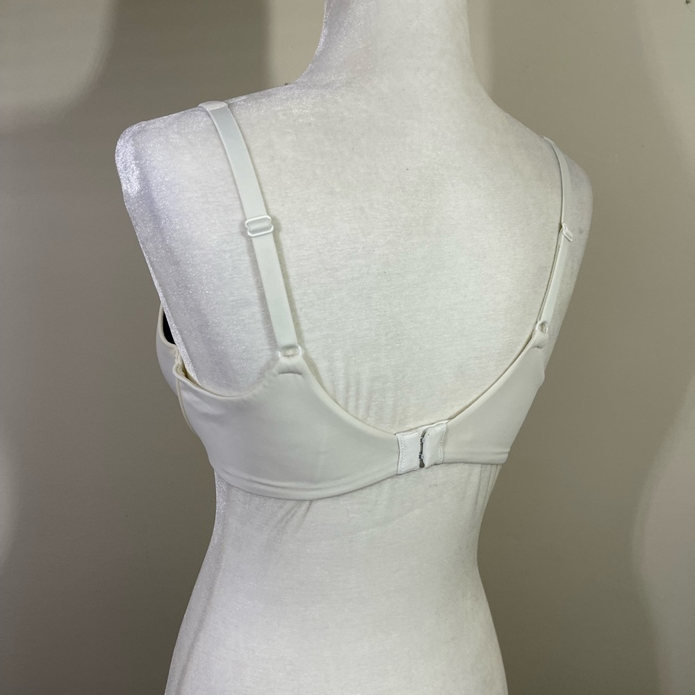Ambrielle sz 36C bra in off white tee shirt friendly - Picture 3 of 8